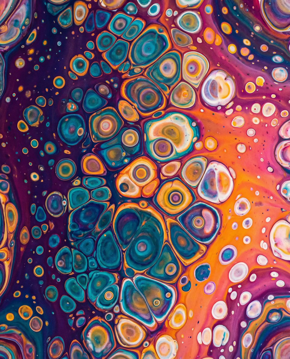 Vibrant Abstract Fluid Art Pour — example 1