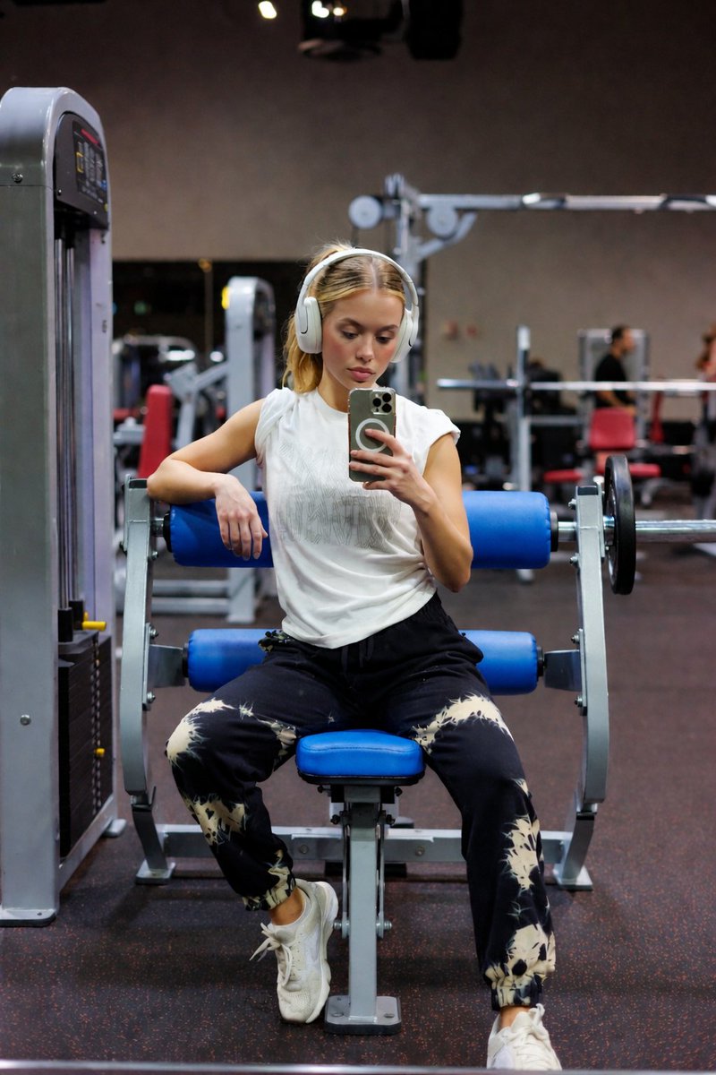 Blue Seat Gym Mirror Selfie Portrait — example 1