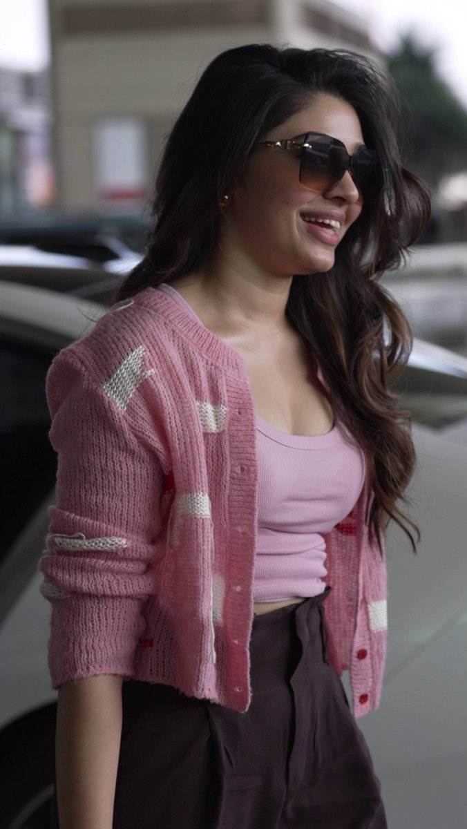 Elegant Pink Urban Glow Fashion Portrait — example 4