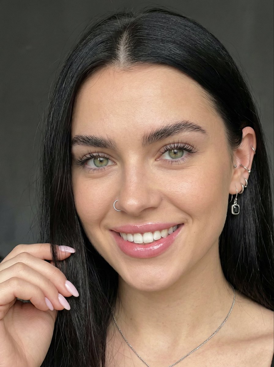 Close-up Portrait with Reference Prompt — example 1