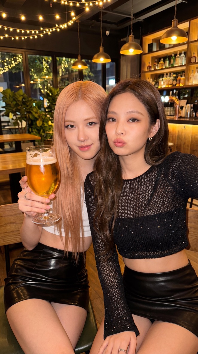 K-pop Idols Selfie in a Pub — example 2