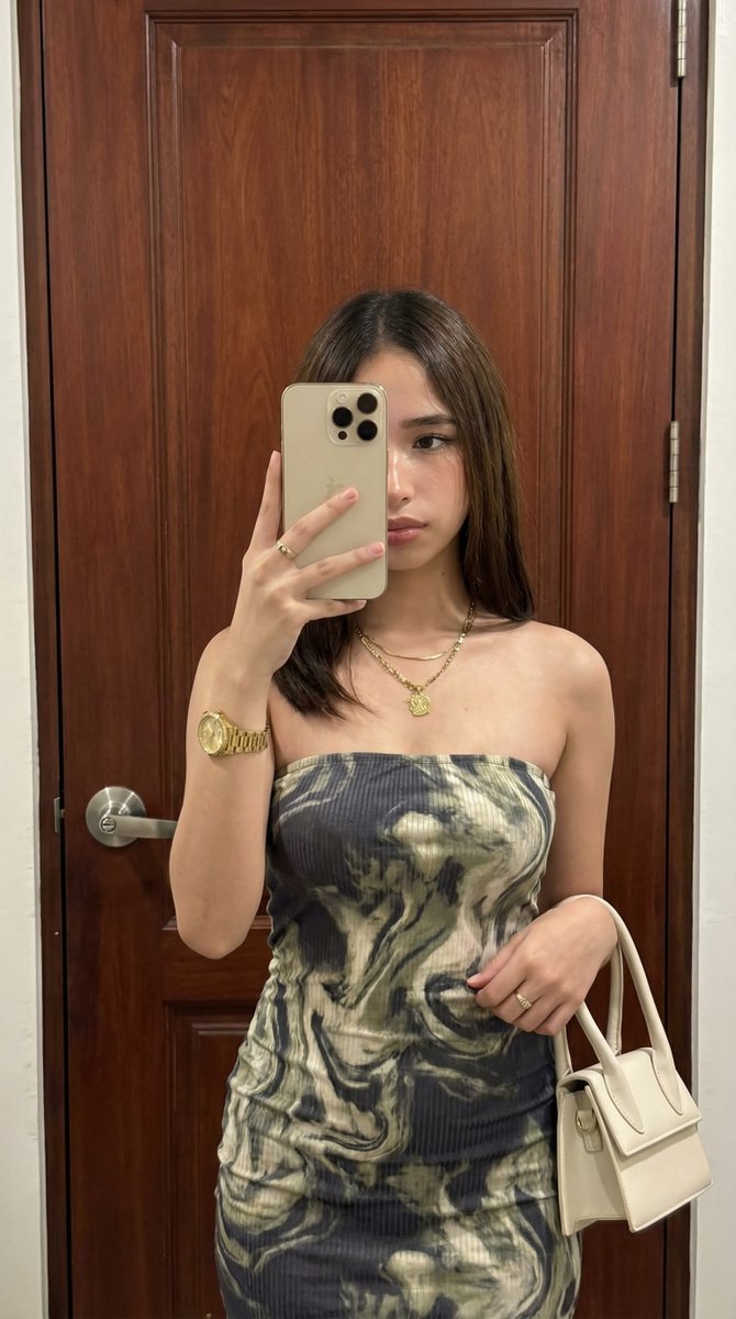 High-Fidelity Mirror Selfie Prompt — example 1
