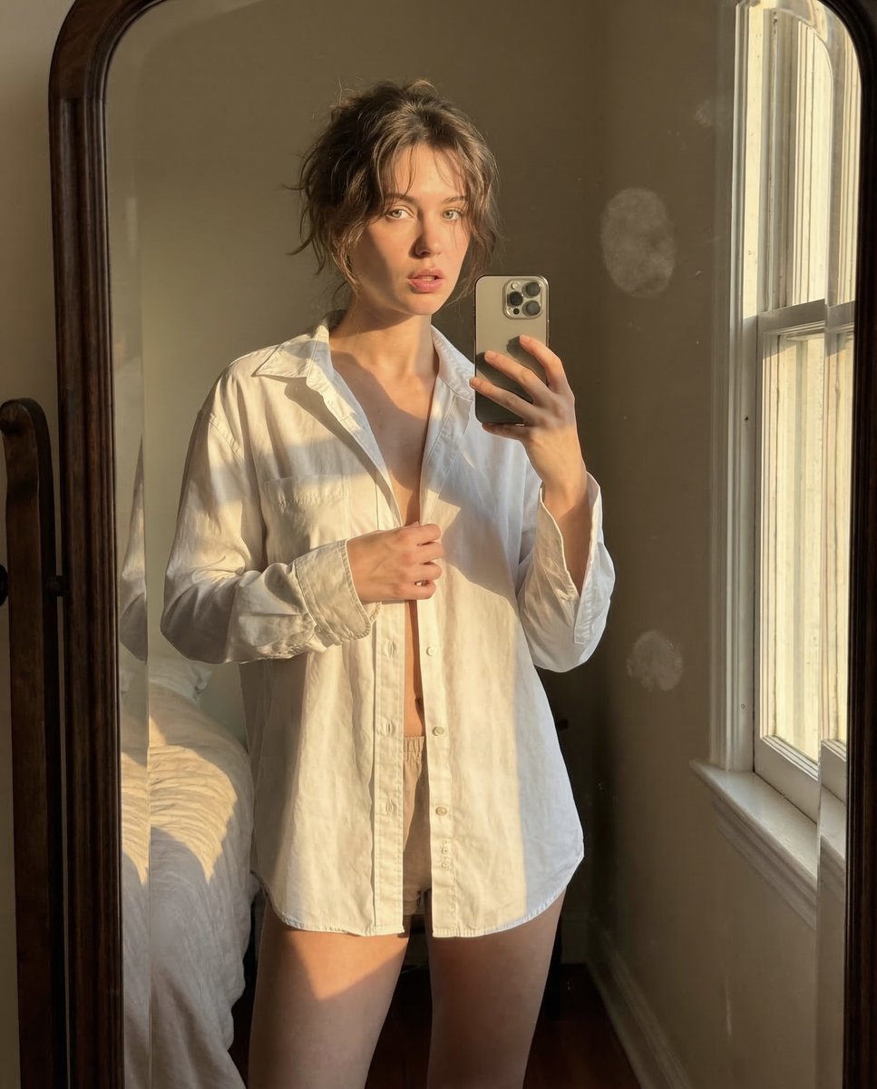 Golden Hour Mirror Selfie Realism — example 1