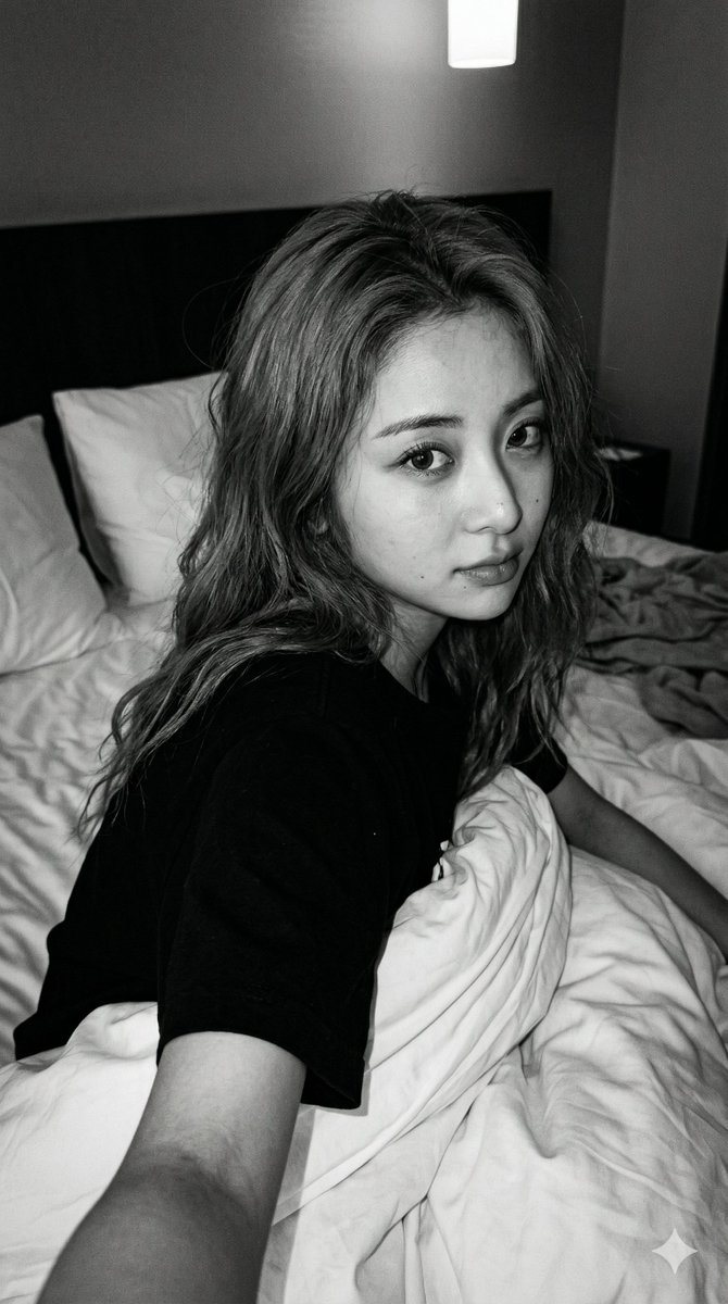Black and White Noir Selfie of Kazuha — example 3