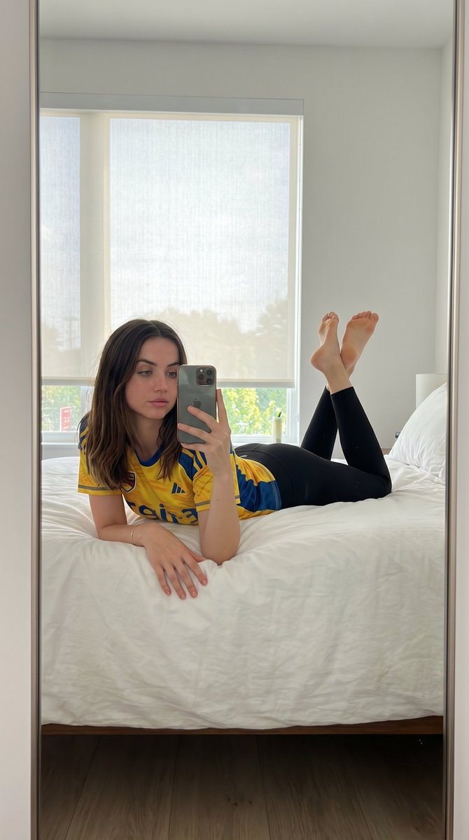 Natural Lifestyle Mirror Selfie — example 3