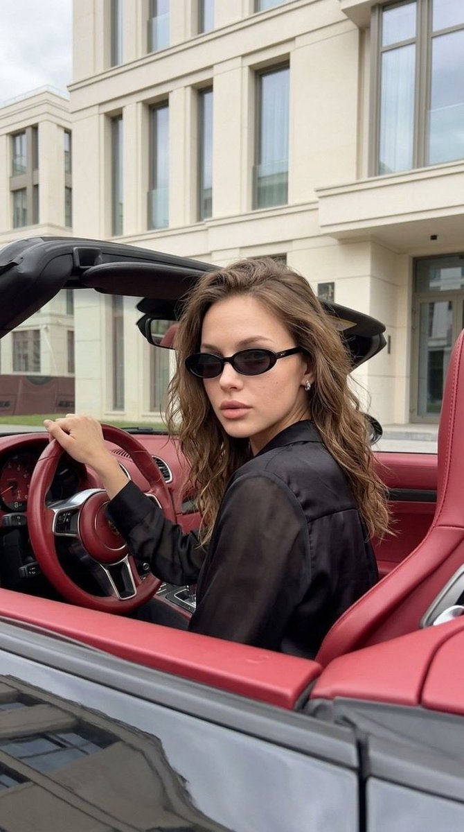 Lifestyle and Luxury Fashion Portraits — example 2