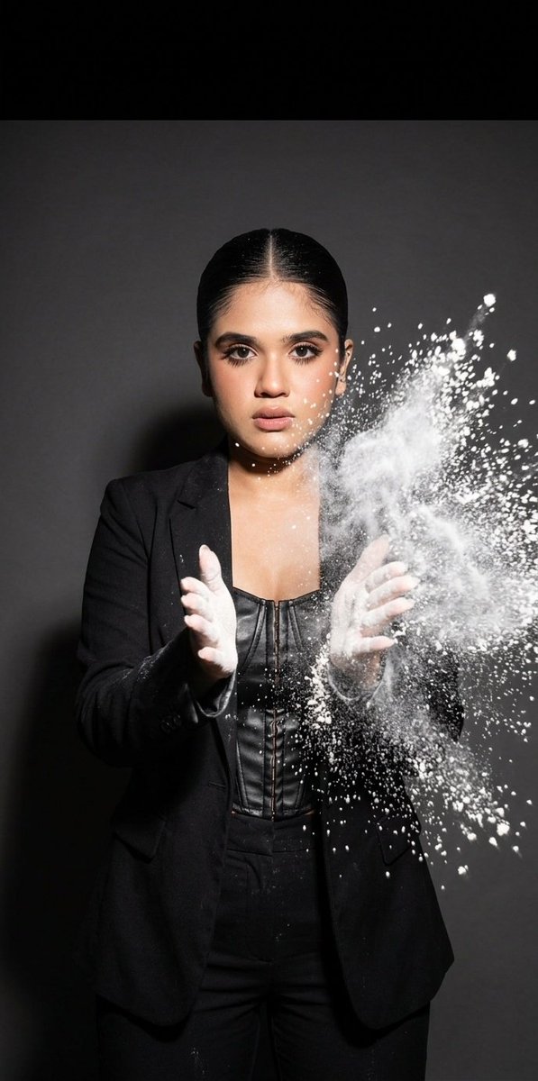 Flour Explosion Action Photography — example 1