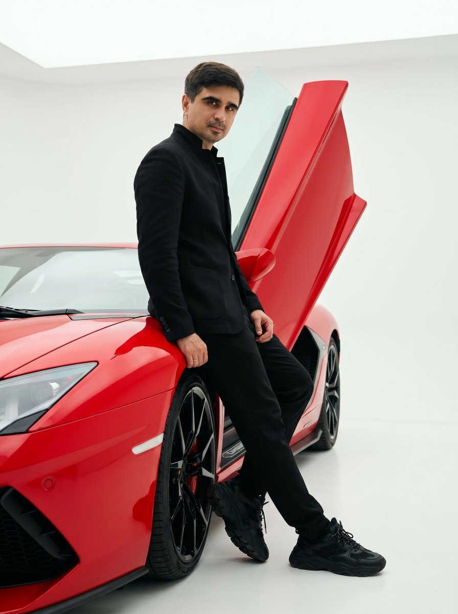 High-Fashion Supercar Editorial — example 1
