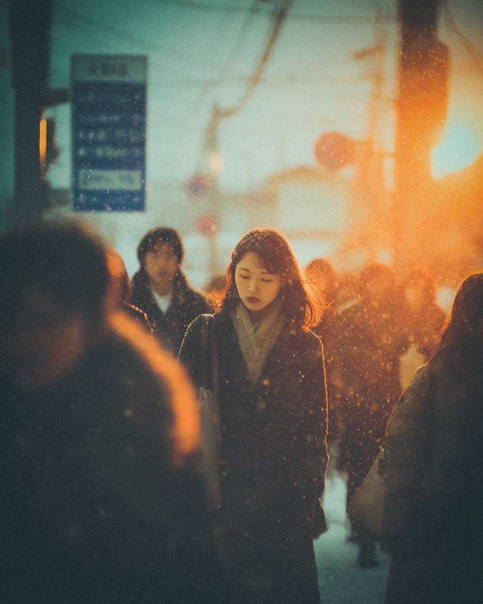 Cinematic Moody Street Photography Prompt — example 1