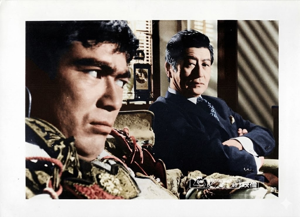 Colorizing a High-Contrast Monochrome Image with Intermediate Tones — example 3
