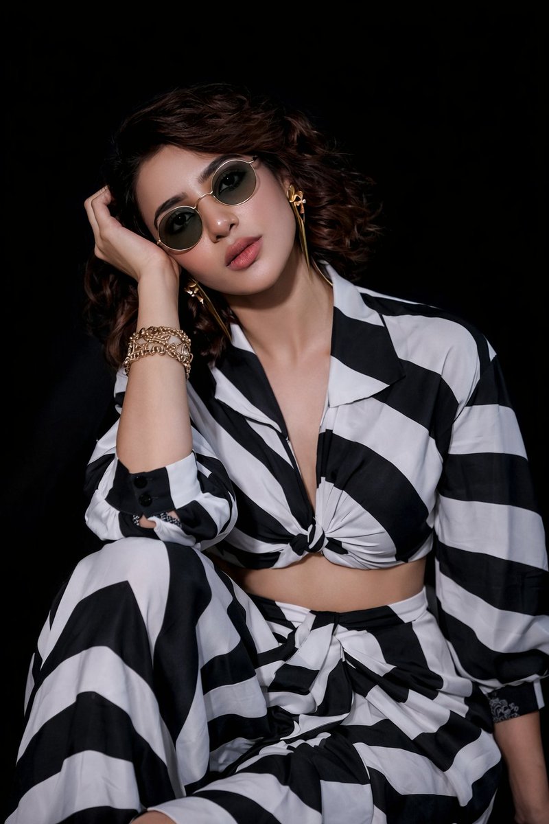 Samantha Ruth Monochrome Fashion Editorial — example 2