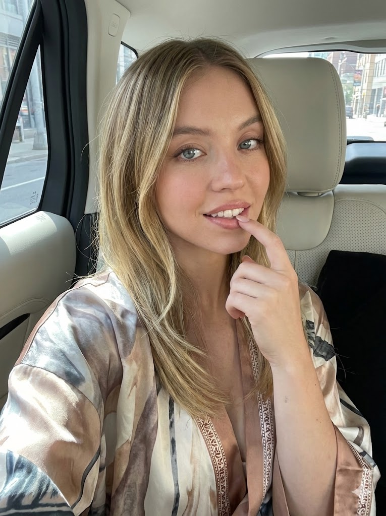 Sydney Sweeney Car Selfie Prompt — example 1