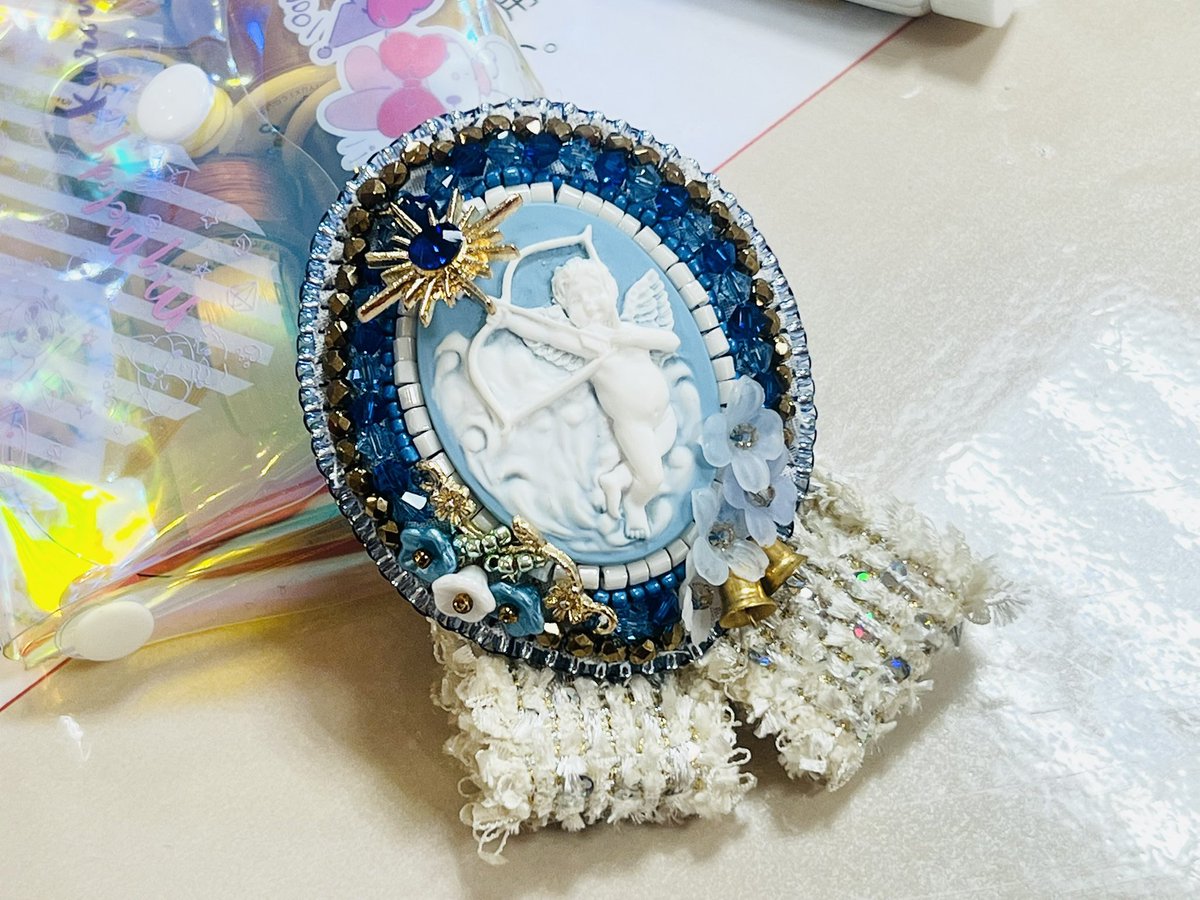 Image Editing Prompt for Accessory Background Replacement — example 2