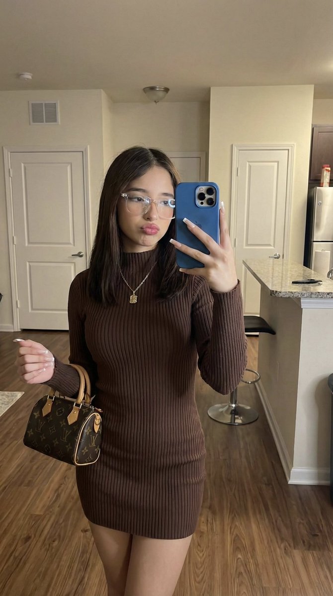 Hyper-Fidelity Mirror Selfie with Identity Locking — example 1