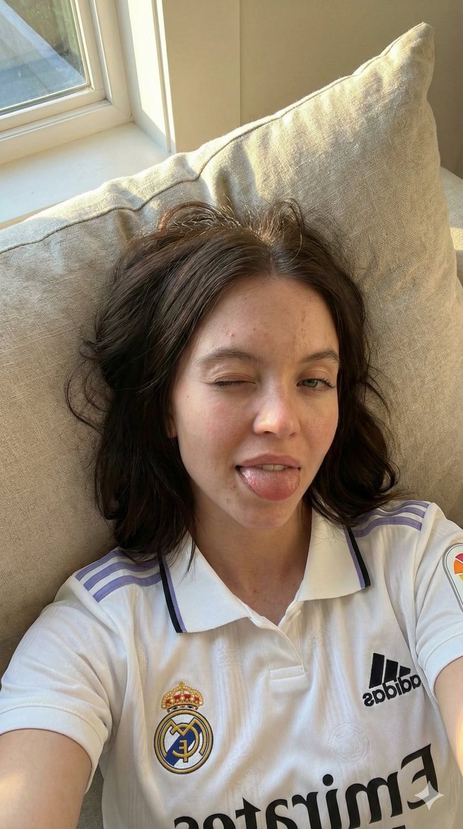 JSON Prompt for Scarlett Johansson in Real Madrid Kit (Candid Selfie) — example 2