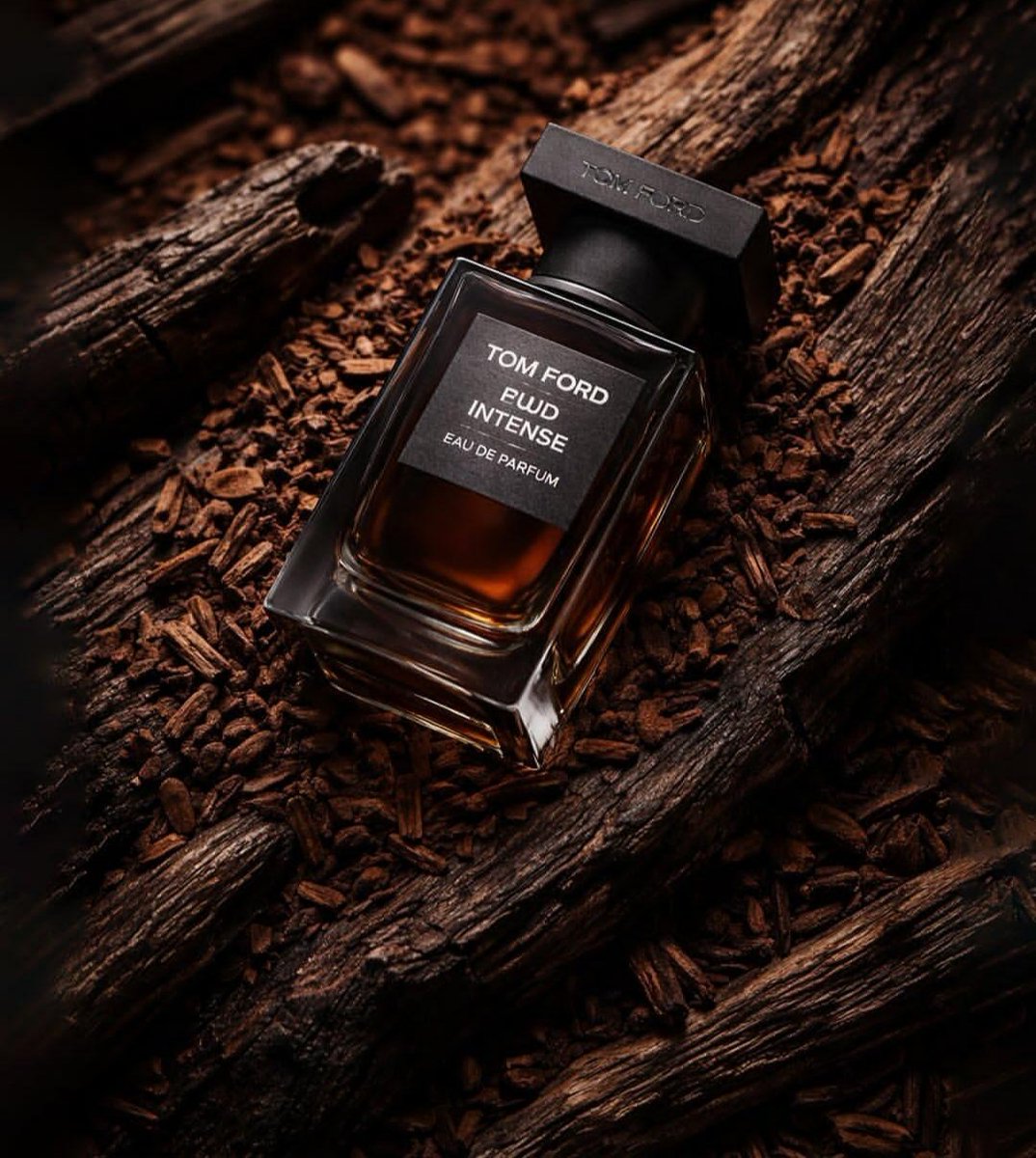 Ultra-Realistic Luxury Perfume Ad — example 4