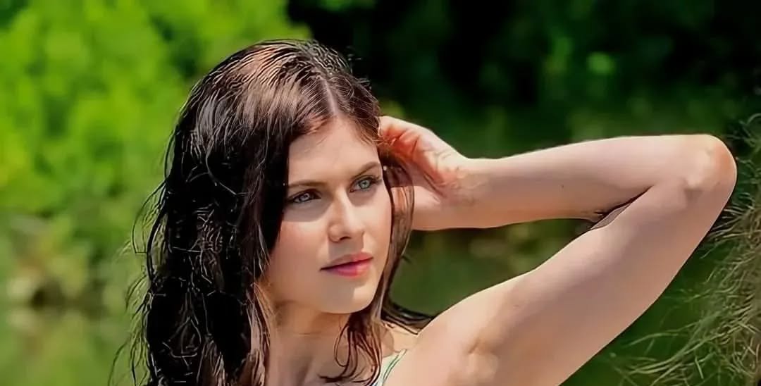 Alexandra Daddario Full-Body Panel Portrait